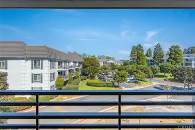 240 Nice #302, Newport Beach, CA 92663 - Photo 24