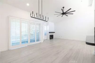 240 Nice #302, Newport Beach, CA 92663 - Photo 14