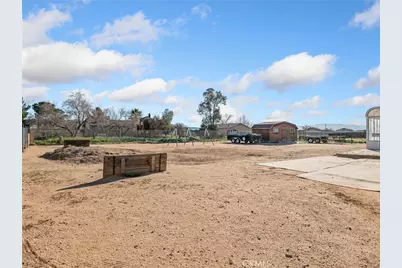 21019 Wren, Apple Valley, CA 92308 - Photo 34