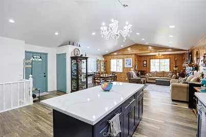 23095 Hemlock, Crestline, CA 92325 - Photo 10