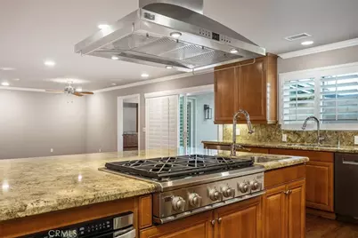18452 Carnaby, Huntington Beach, CA 92648 - Photo 12