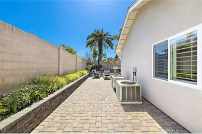 18452 Carnaby, Huntington Beach, CA 92648 - Photo 40
