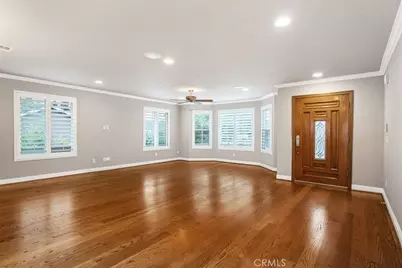 18452 Carnaby, Huntington Beach, CA 92648 - Photo 6