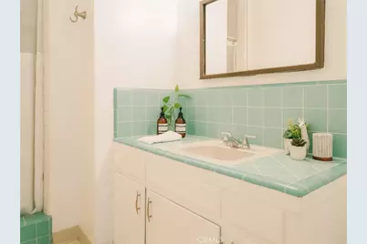 801 N Myers, Burbank, CA 91506 - Photo 32