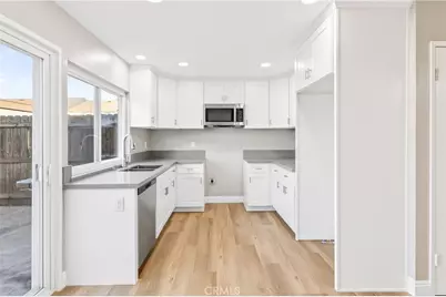 241 W Alton Avenue #B, Santa Ana, CA 92707 - Photo 4