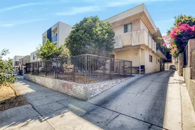 6651 Beck, North Hollywood, CA 91606 - Photo 2
