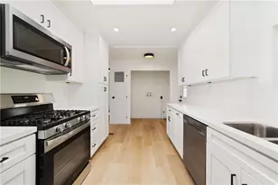 9080 Bloomfield, Cypress, CA 90630 - Photo 8