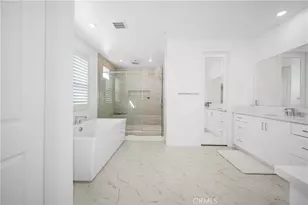 333 Sora, Irvine, CA 92618 - Photo 32