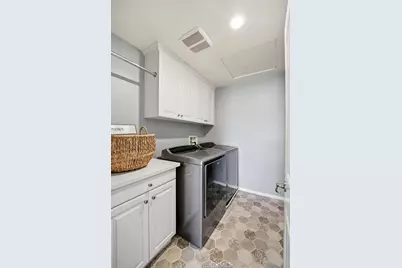 12138 Chutes Court, Mira Loma, CA 91752 - Photo 20