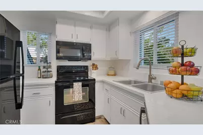 125 Briarglen, Irvine, CA 92614 - Photo 8