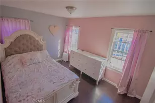 1010 69th St, Los Angeles, CA 90044 - Photo 4