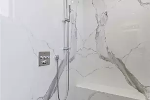 17007 Edgewater Ln, Huntington Beach, CA 92649 - Photo 32