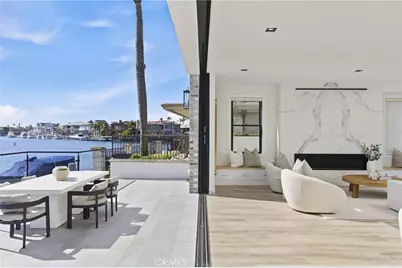17007 Edgewater Lane, Huntington Beach, CA 92649 - Photo 12