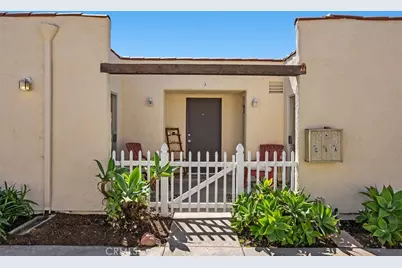 2006 California, Huntington Beach, CA 92648 - Photo 4