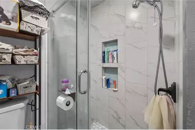 879 E 40th Place, Los Angeles, CA 90011 - Photo 20