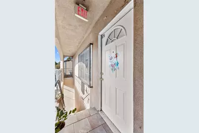 879 E 40th Place, Los Angeles, CA 90011 - Photo 28