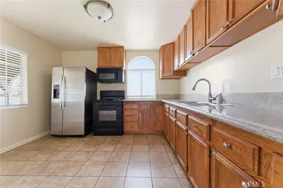 12476 Adelphia Avenue, San Fernando, CA 91340 - Photo 6
