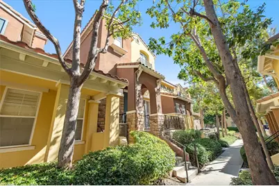 610 Timberwood, Irvine, CA 92620 - Photo 2