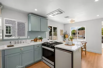 3705 S St Andrews, Los Angeles, CA 90018 - Photo 12