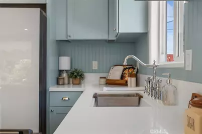 3705 S St Andrews, Los Angeles, CA 90018 - Photo 14