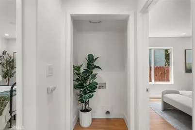 3705 S St Andrews, Los Angeles, CA 90018 - Photo 22