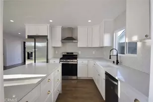 6082 Royalist, Huntington Beach, CA 92647 - Photo 4