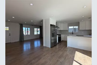 6082 Royalist, Huntington Beach, CA 92647 - Photo 4