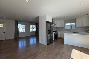 6082 Royalist, Huntington Beach, CA 92647 - Photo 8