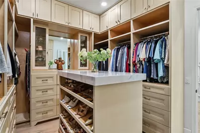 17352 Eucalyptus Lane, Huntington Beach, CA 92649 - Photo 18