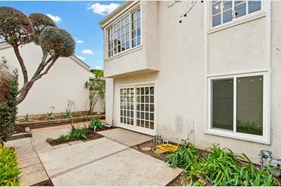 48 Willow Tree Lane, Irvine, CA 92612 - Photo 4