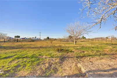 15118 Dos Palmas Road, Victorville, CA 92392 - Photo 36