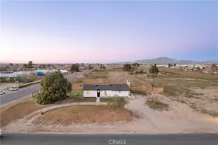 15118 Dos Palmas Rd, Victorville, CA 92392 - Photo 2