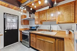 189 Moreno Ln, Sugarloaf, CA 92386 - Photo 12