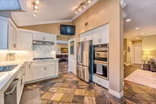 1 St Elias, Rancho Santa Margarita, CA 92679 - Photo 8