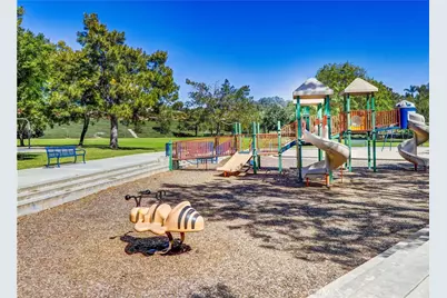 27181 Corcubion, Mission Viejo, CA 92692 - Photo 58