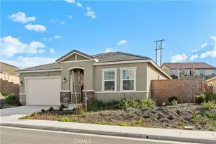 41024 Chambord Dr, Lake Elsinore, CA 92532 - Photo 4
