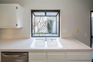 44 Amberleaf, Irvine, CA 92614 - Photo 12