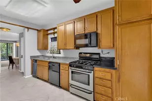 2538 W Macarthur Unit E, Santa Ana, CA 92704 - Photo 10