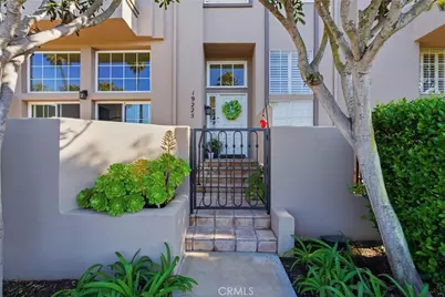 19225 Seabrook, Huntington Beach, CA 92648 - Photo 2