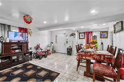 879 E 40th Place, Los Angeles, CA 90011 - Photo 14