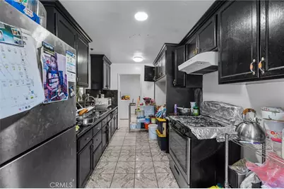 879 E 40th Place, Los Angeles, CA 90011 - Photo 8