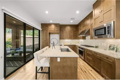 25 Umbria, Lake Forest, CA 92630 - Photo 4