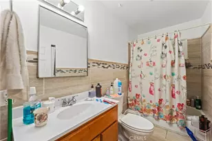 10239 Garfield Ave, South Gate, CA 90280 - Photo 14