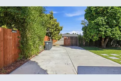 215 N McClay, Santa Ana, CA 92701 - Photo 4