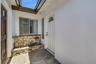 112 Stanford Ln, Seal Beach, CA 90740 - Photo 4