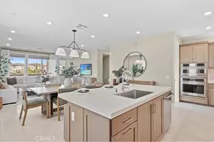 924 Chinon, Irvine, CA 92618 - Photo 2