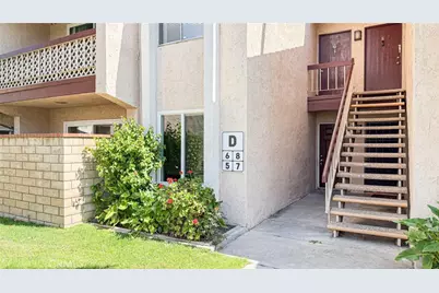 700 W La Veta #D5, Orange, CA 92868 - Photo 2