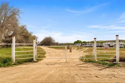 14433 Roy Rogers Ranch, Oro Grande, CA 92368 - Photo 2