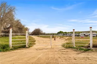 14433 Roy Rogers Ranch, Oro Grande, CA 92368 - Photo 2