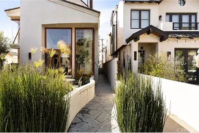 517 Larkspur #2, Corona del Mar, CA 92625 - Photo 1